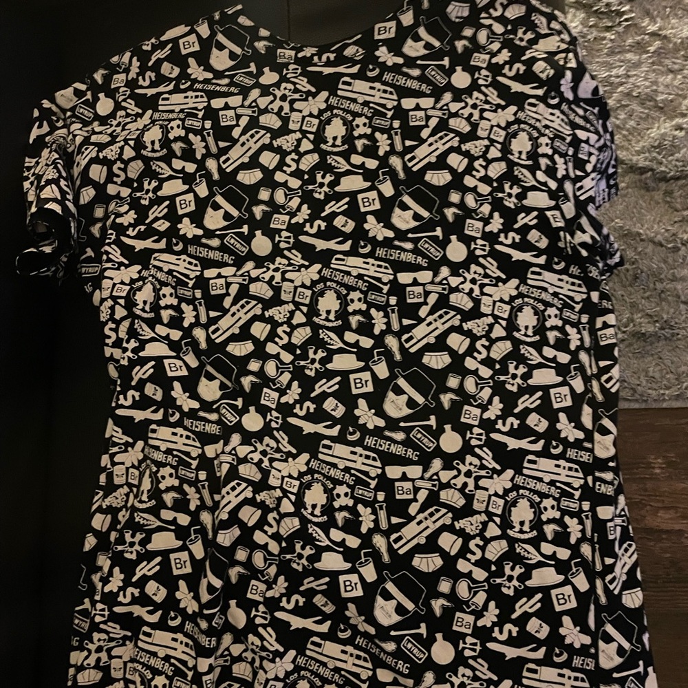 Rare and discontinued Breaking Bad Logo T. Size “M”
